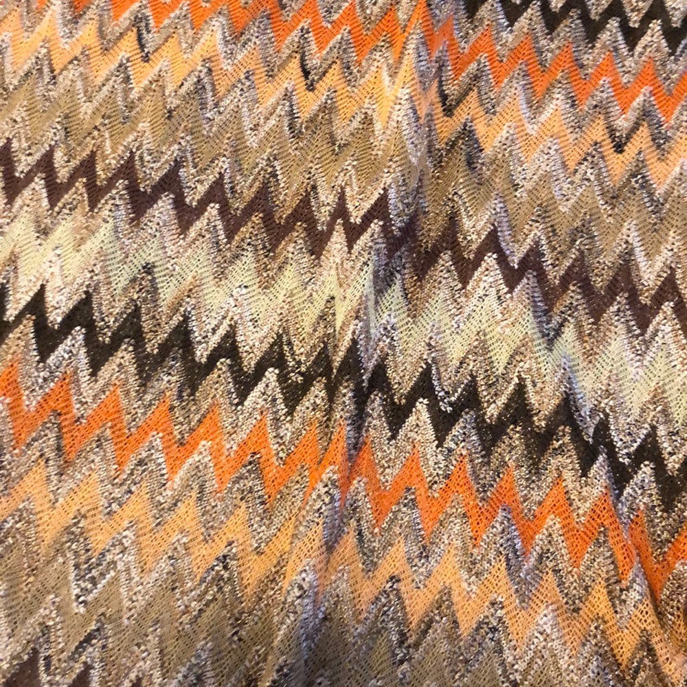 SW3 Chevron Tank - Picture 2 of 3